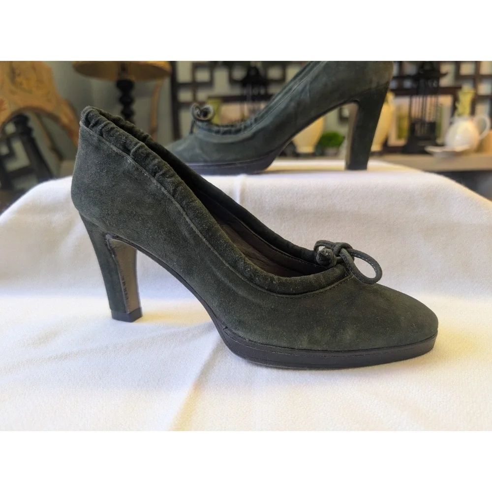 NEW! Sofia Tartufoli  41/10 Green Velvet Pumps With Drawstring Tie GORGEOUS